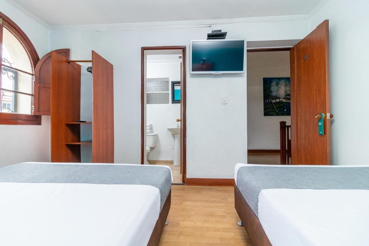 Hotel Ayenda Palermo Plaza à Bogotá Extérieur photo