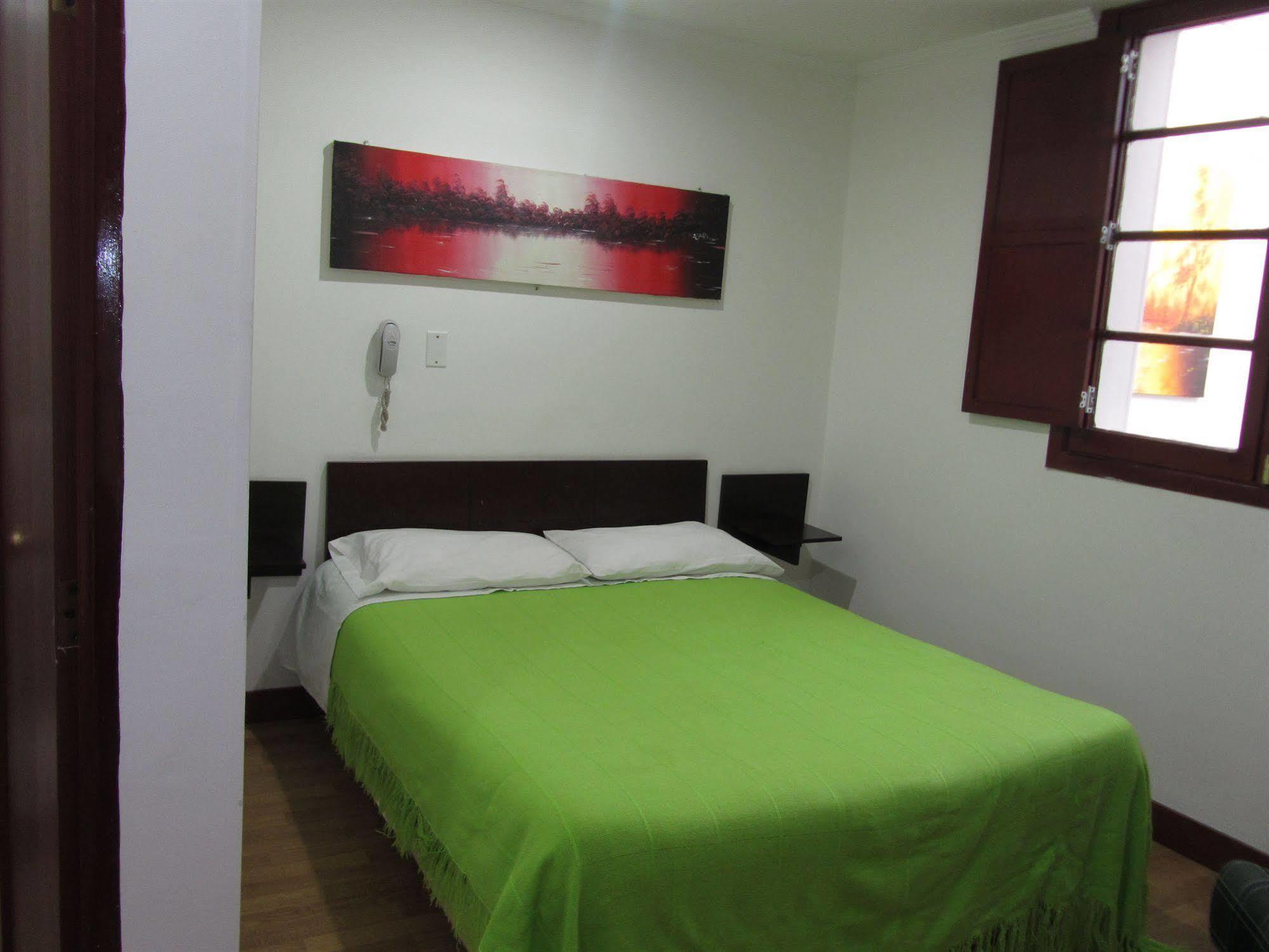 Hotel Ayenda Palermo Plaza à Bogotá Extérieur photo
